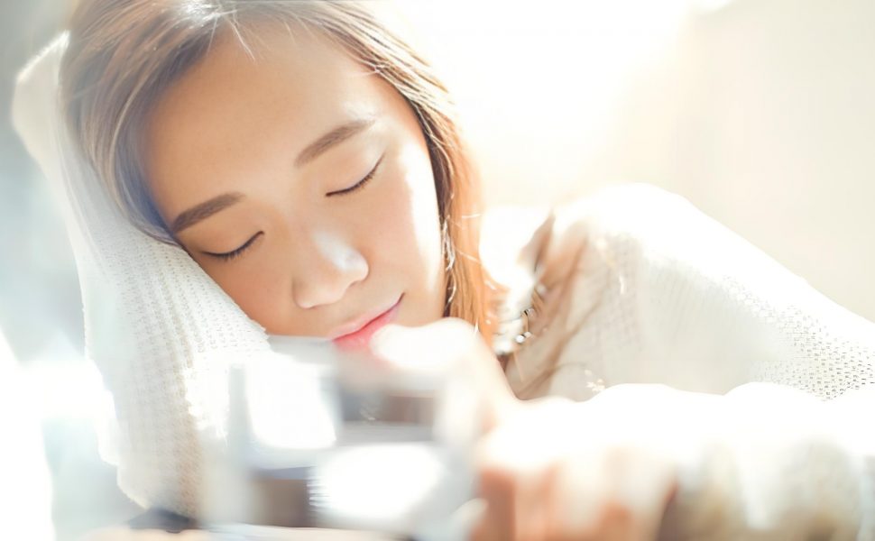 反差太大！马来西亚DJ蓝星蕾遭同学下药迷奸，醉酒后私照流出全网炸锅